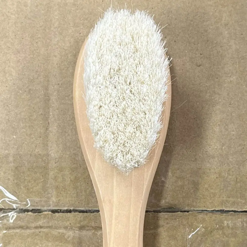 Cepillo de madera natural para bebé con peine masajeador - imagen 3
