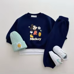 Conjunto infantil Mickey Mouse con sudadera y pantalón