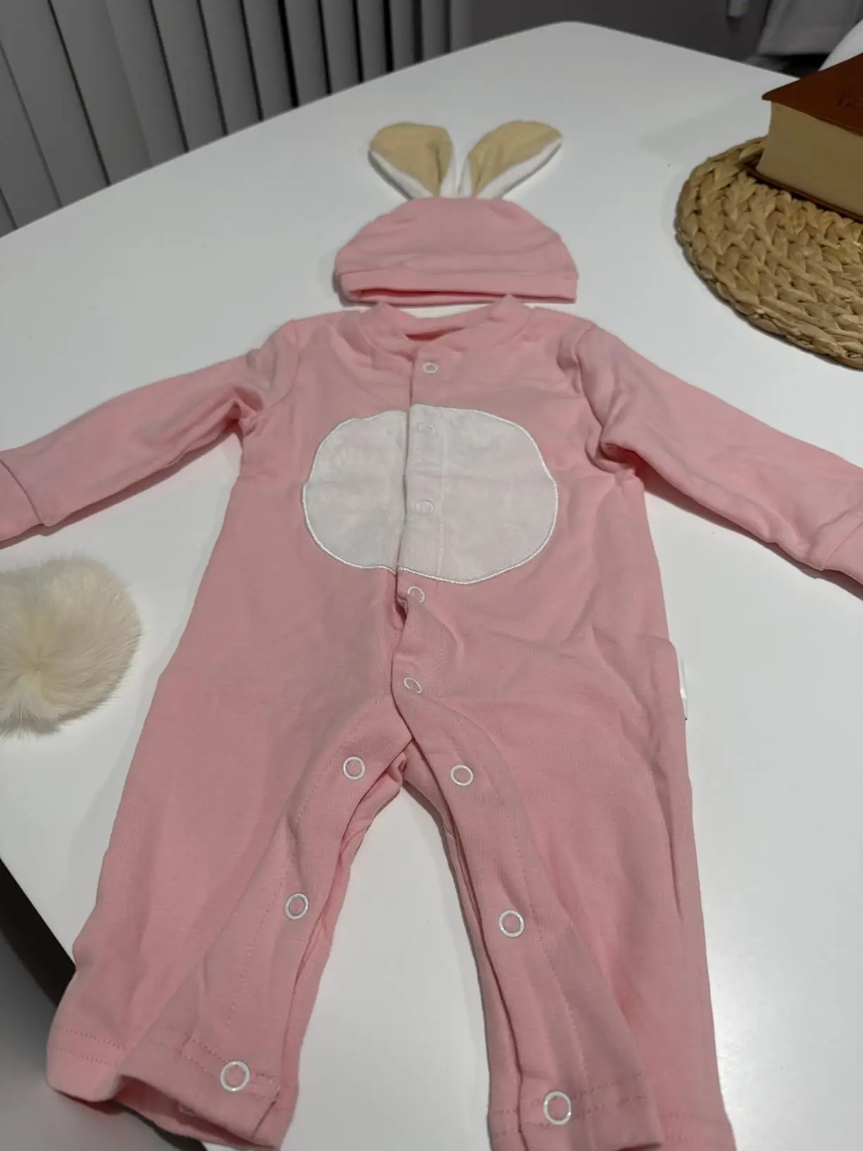 Traje de conejito personalizado hecho a mano para bebé, mameluco con monograma personalizado, traje con nombre, sombrero de conejito para recién nacido, traje de Navidad para bebé - imagen 4