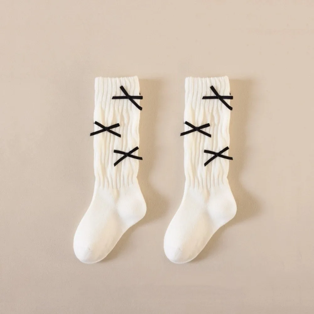 Calcetines largos cálidos de Color sólido para niñas, calcetines transpirables con agradable arco, calcetines largos de estilo coreano de 1 a 5 años