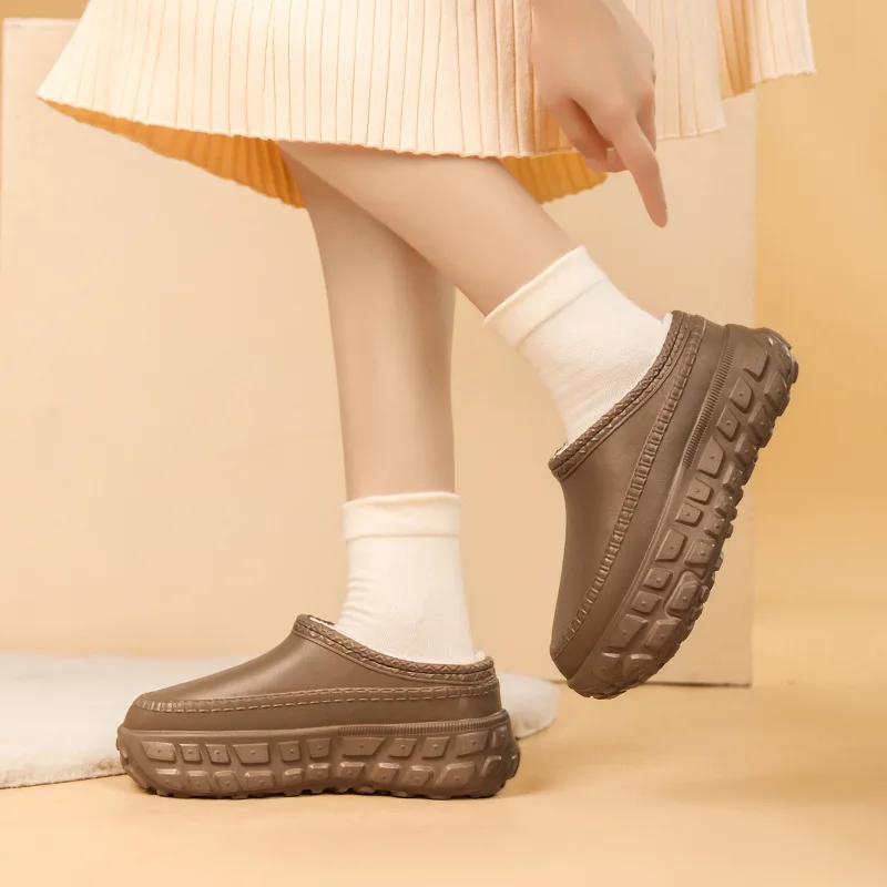 Zapatillas impermeables de Otoño Invierno para mujeres y hombres, zapatos de plataforma para interiores y exteriores, chanclas cálidas antideslizantes de EVA suave para el suelo del hogar para parejas - imagen 3
