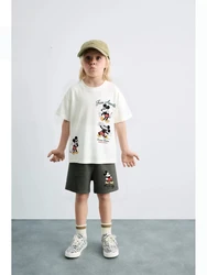 Conjunto veraniego de camiseta estampada y pantalón para bebé