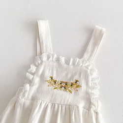 MILANCEL Body bebé primavera con flores bordadas en encaje