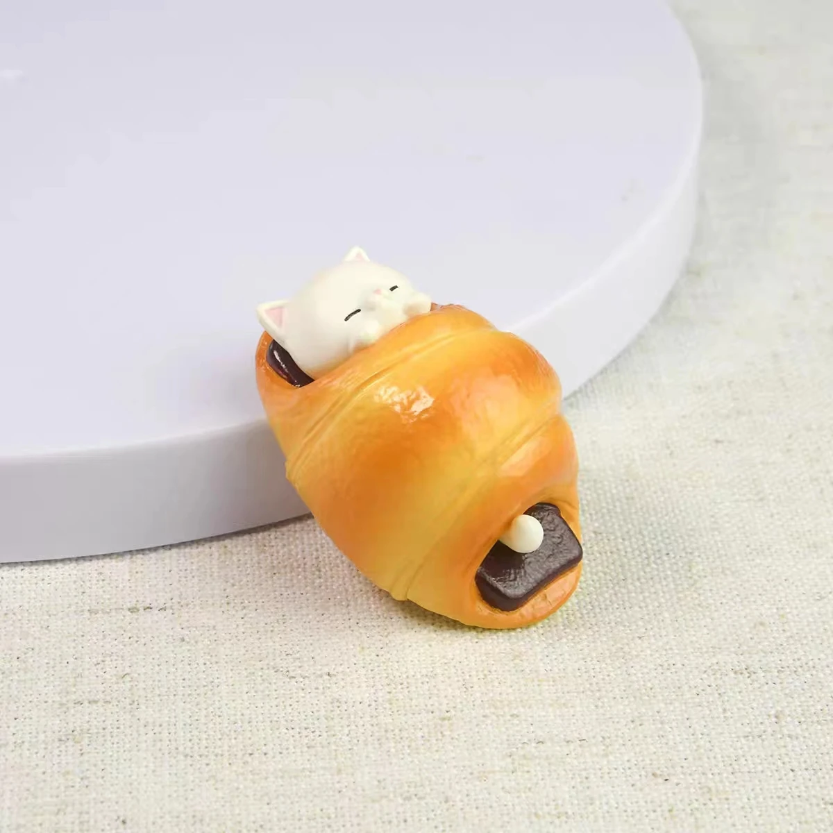 Qualia cápsula de juguete, saco dormir gato, figura mascota wassan, lindo kawaii, calico, caballa blanca, tabby, tigre, gatito, en pan - imagen 3