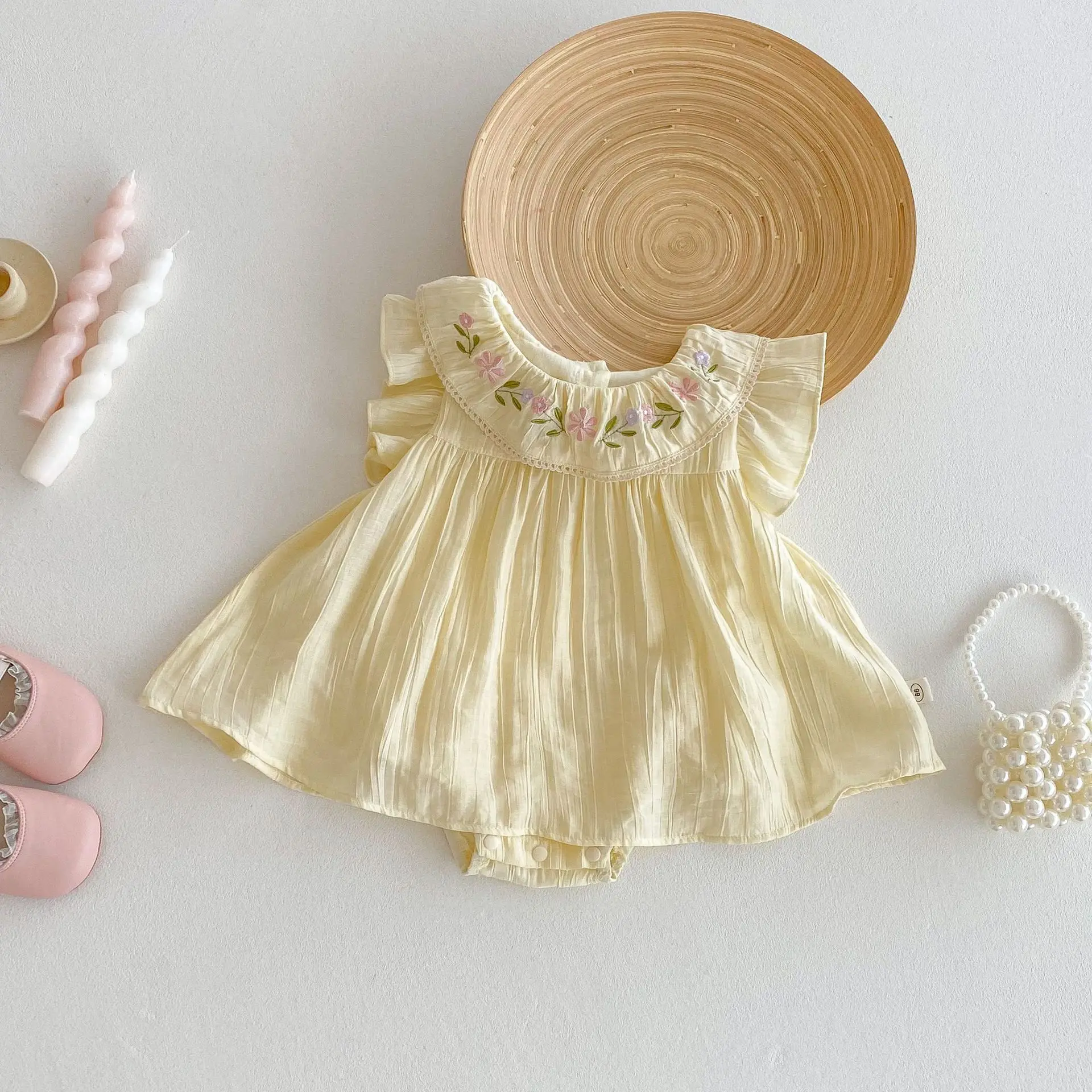 Body con cuello con volantes bordado para niñas, novedad de verano 2021, vestido de mono con mangas voladoras para niños, ropa de bebé de una pieza para niños pequeños