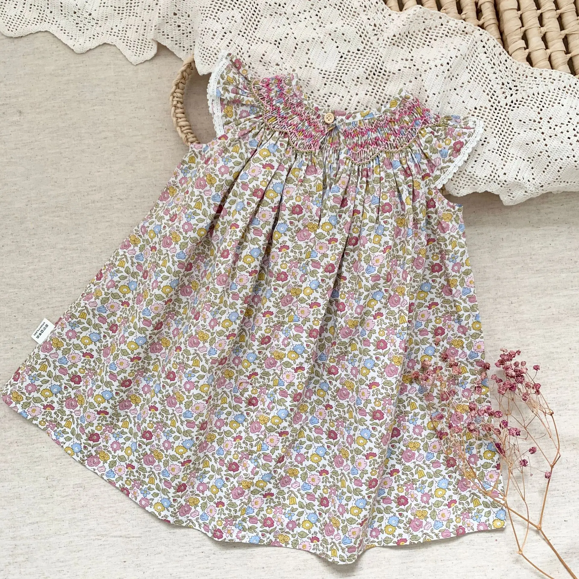 Vestido playero de encaje con volantes ahumados para niñas - imagen 4