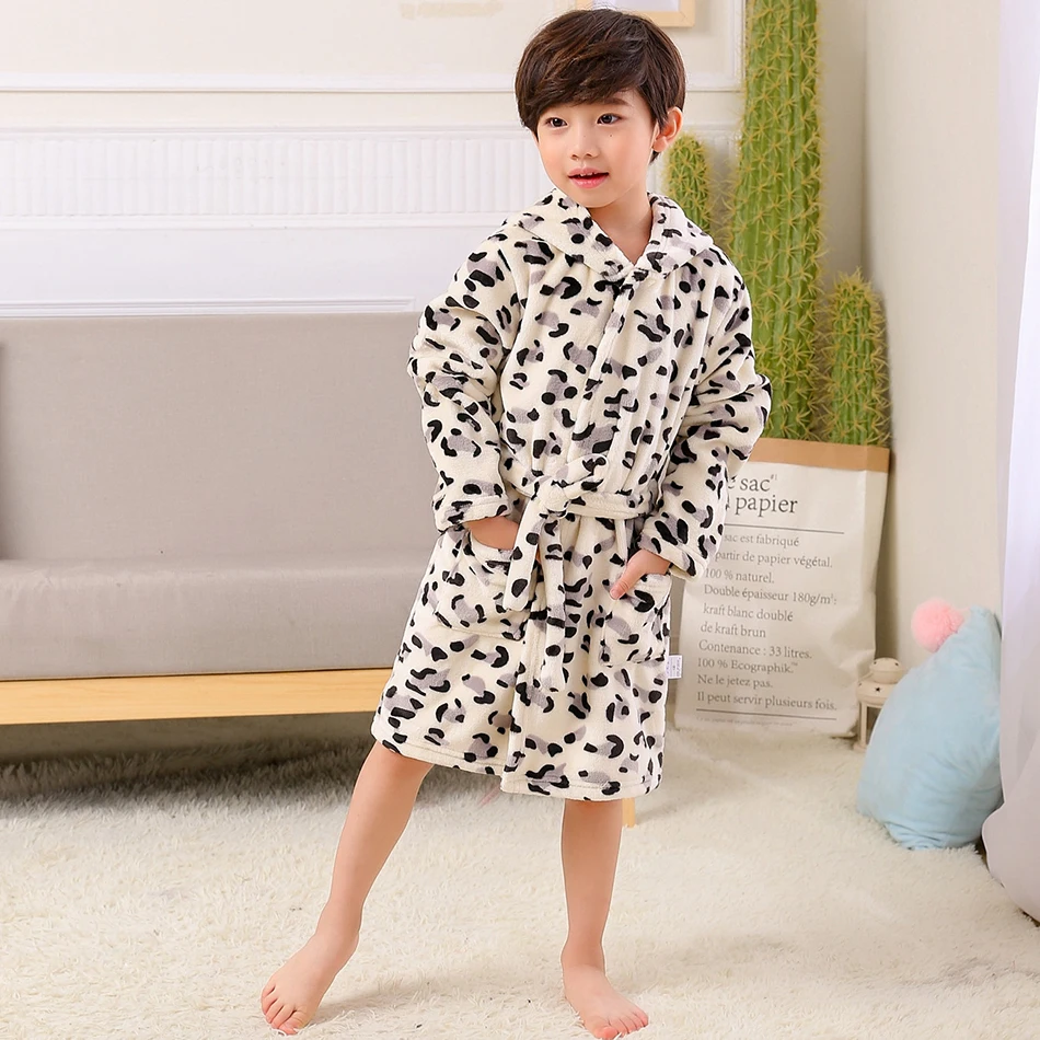Acogedor estilo múltiple, batas con capucha de lana con estampado de dibujos animados, ropa de dormir Unisex para niños, elección Ideal para otoño, invierno y primavera - imagen 3