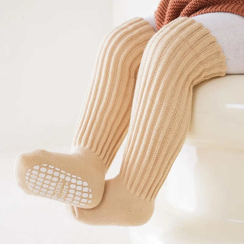 Calcetines largos de algodón para bebé – Cálidos y antideslizantes - imagen 3