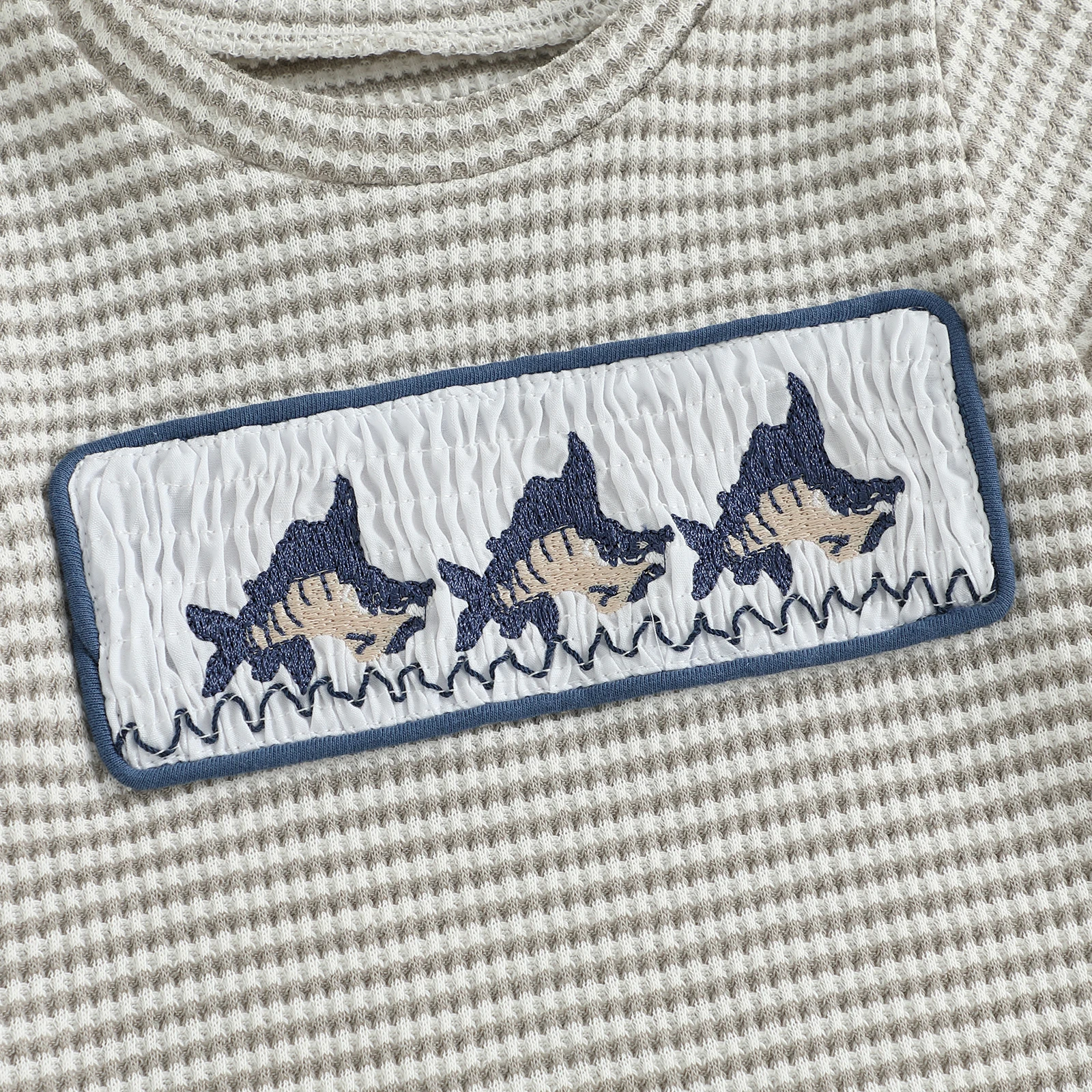 SUNSIOM Conjuntos de verano para niños pequeños de 0 a 3 años, camisetas de manga corta con bordado de peces gofres y cuello redondo con pantalones cortos sólidos, conjunto de 2 piezas - imagen 5