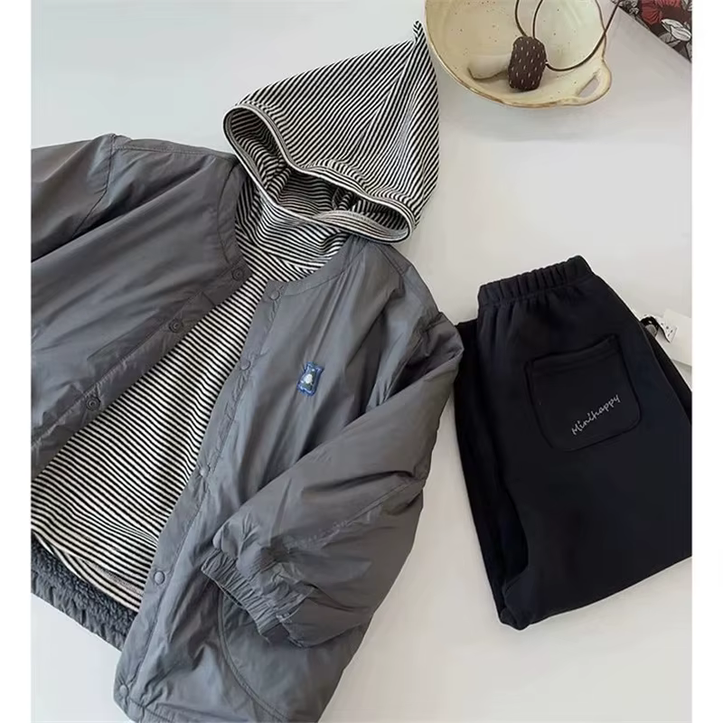 Parka infantil de invierno con corte holgado y cálido - imagen 5