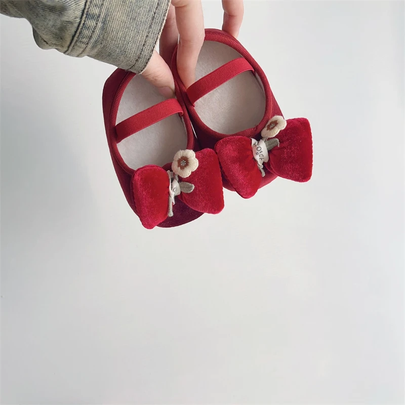 Zapatos de Otoño Invierno para niños, zapatos de princesa con lazo Floral para niñas, zapatos cálidos de felpa antideslizantes de suela blanda para primeros pasos - imagen 5