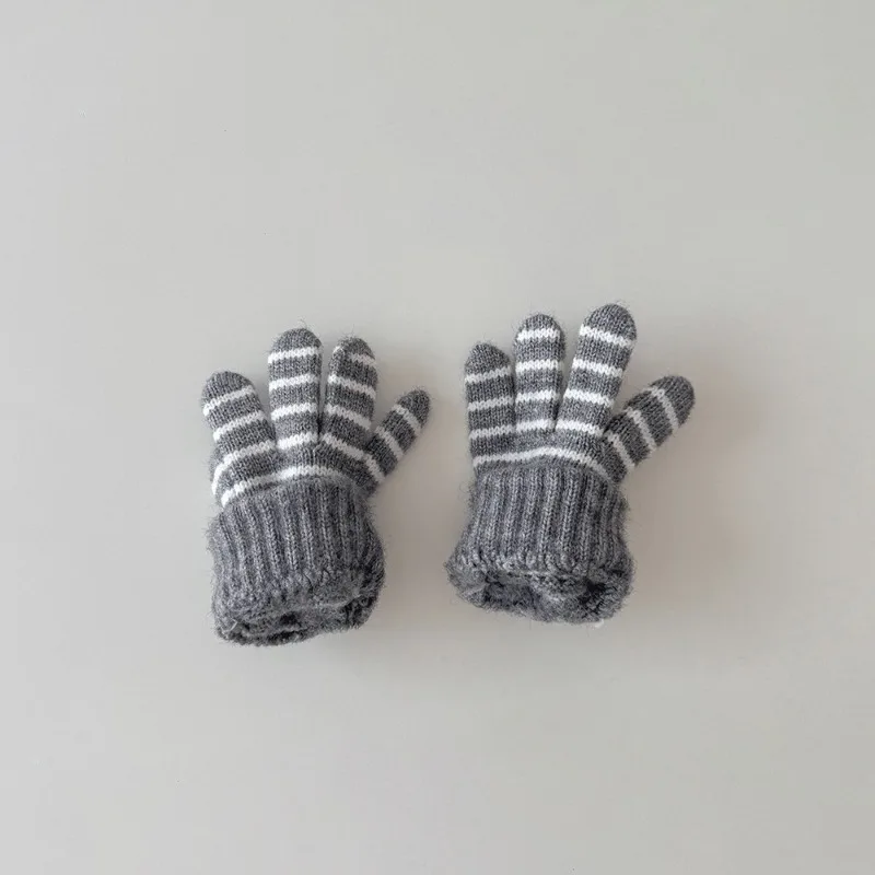 Guantes coreanos para niños, guantes tejidos de cinco dedos a rayas cálidos de invierno para niños y niñas, manoplas térmicas para niños con diseño de moda - imagen 4