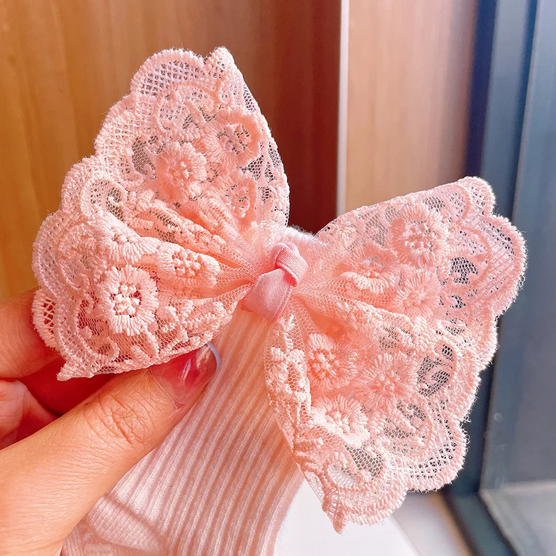Set diadema calcetones bebé recién nacido blanco rosa fotografía - imagen 4