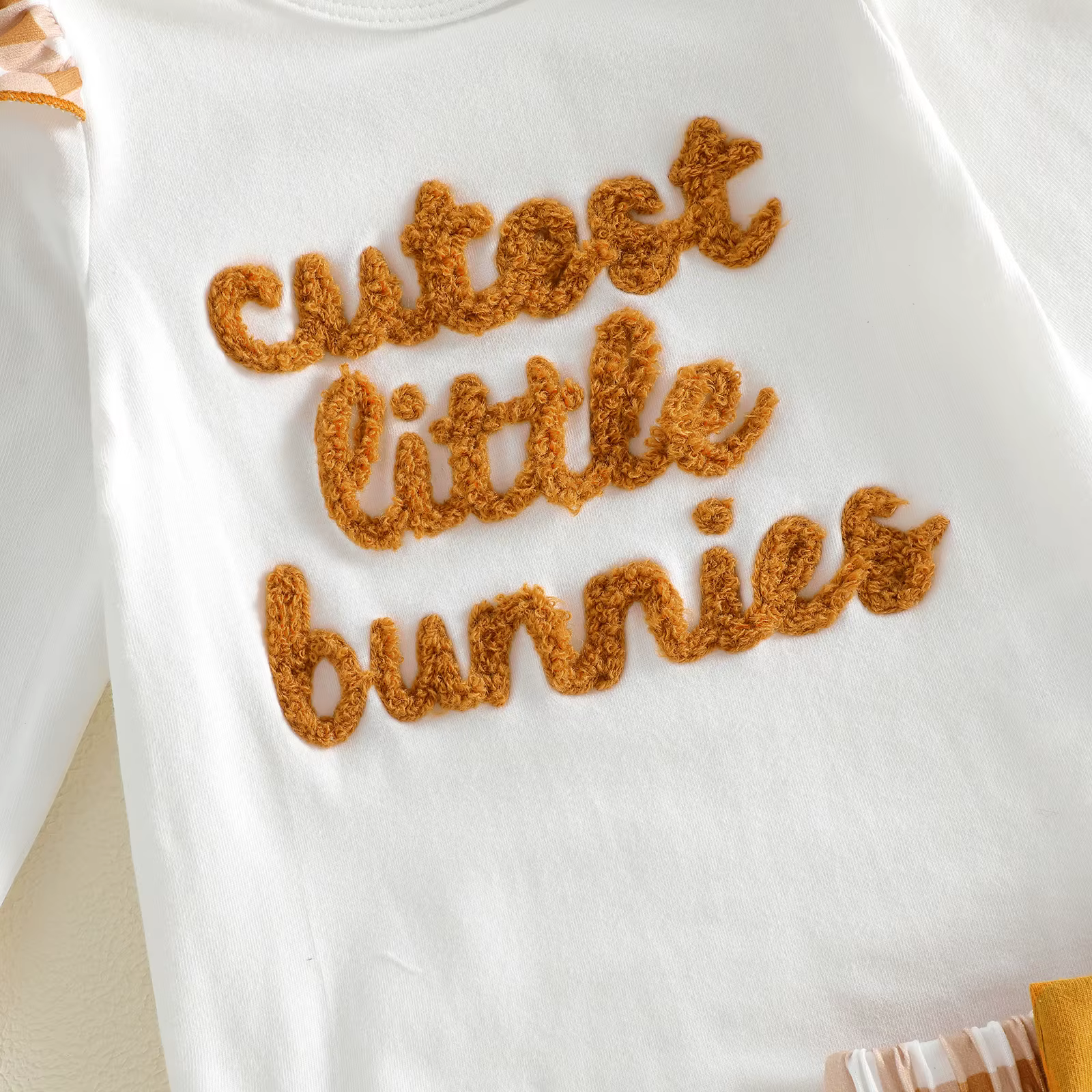 Conjunto de Pascua para niña: body con letras y shorts a cuadros - imagen 4