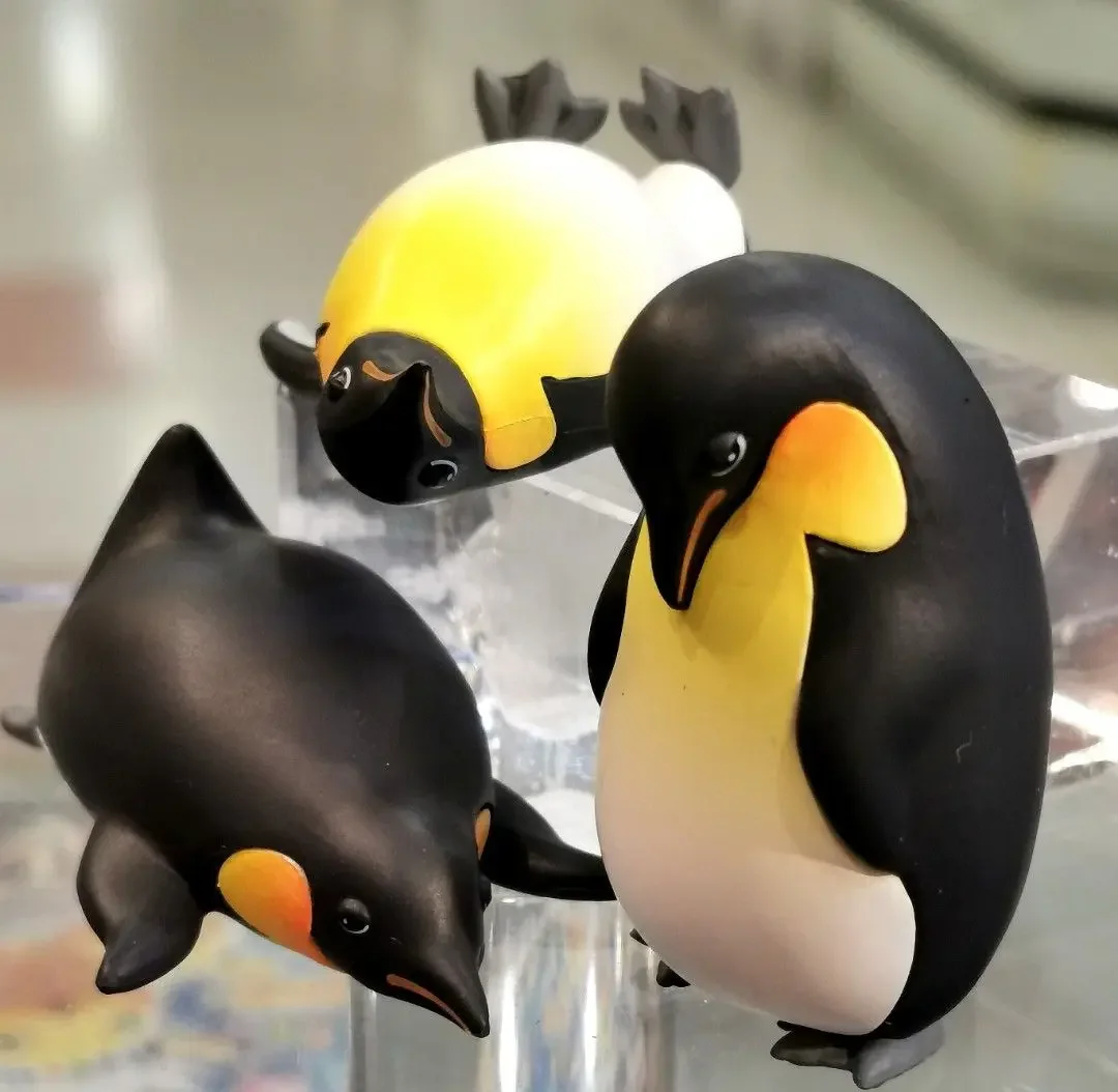 Qualia capsule toys cute funny Tired exhausted fat black penguin mascot bushed animal lazy lying down desktop ornament figures - imagen 4