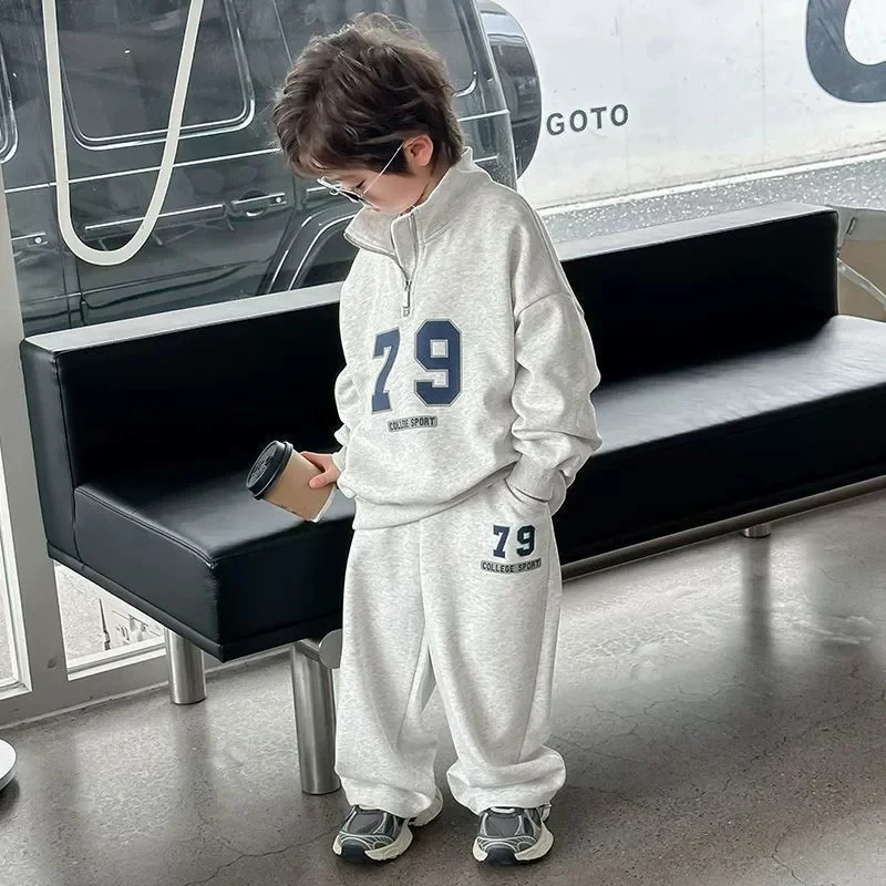 Conjunto de otoño para niño: jersey de manga larga y pantalón chándal - imagen 5