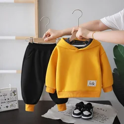 Conjunto chándal bebé de otoño-invierno: sudadera y pantalón