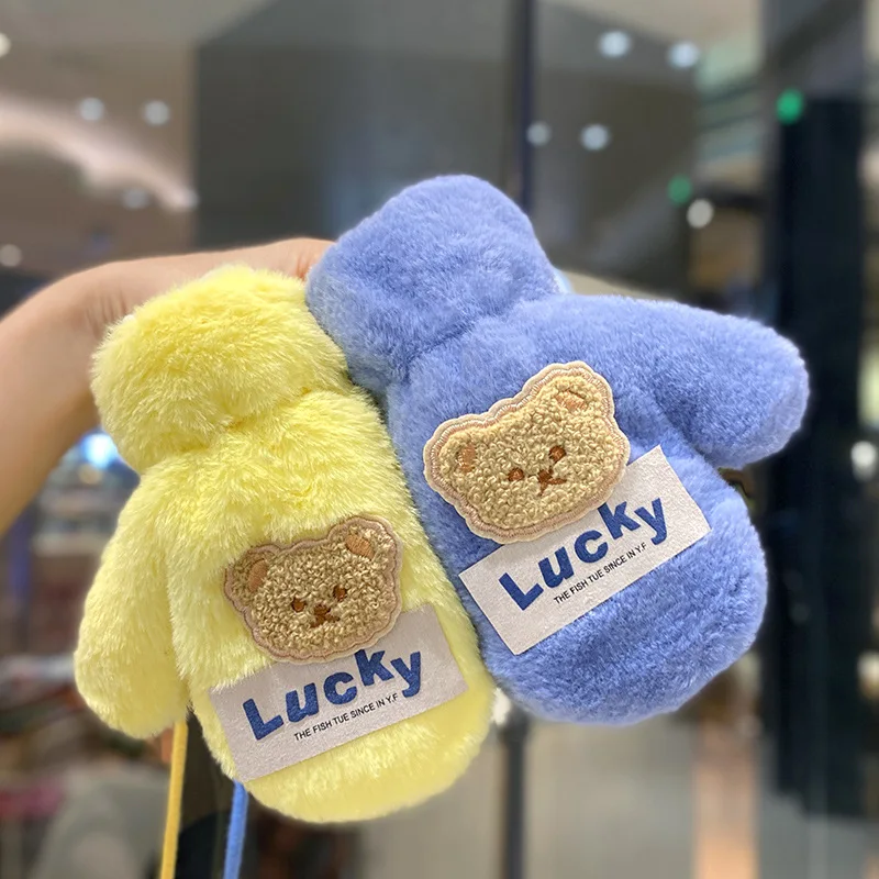 Guantes bonitos de oso de dibujos animados para bebé, manoplas cálidas y gruesas para invierno, guantes suaves de felpa con cuello colgante y dedos completos para niños - imagen 2