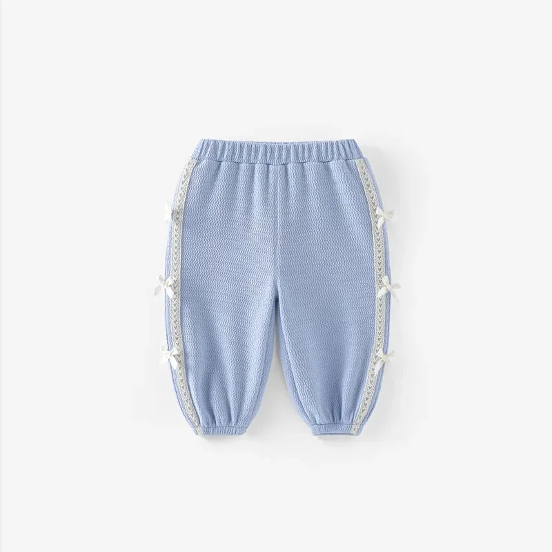 blue pants