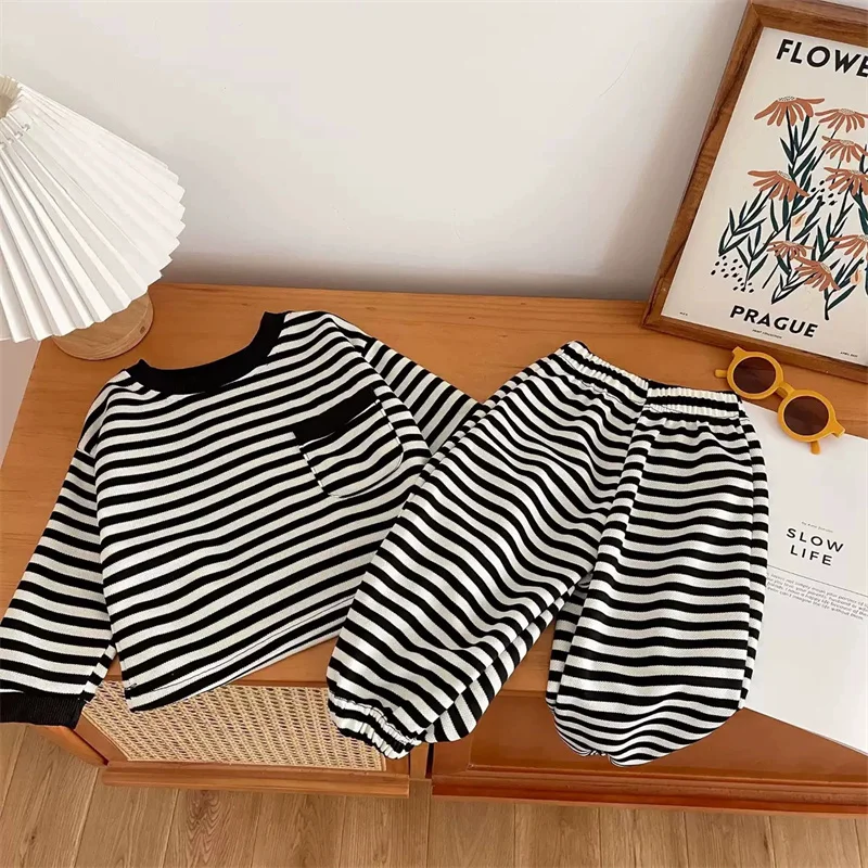 Conjunto de otoño a rayas para niña - imagen 3