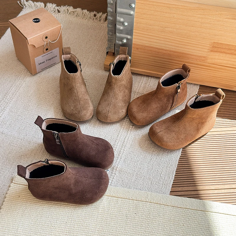 Zapatos de otoño e invierno para niños y niñas, botas para exteriores, botines de felpa para niños pequeños, zapatos antideslizantes de fondo suave para niños