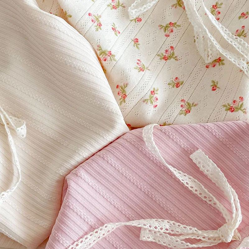 Camiseta floral con encaje para niña – Ideal para verano - imagen 2