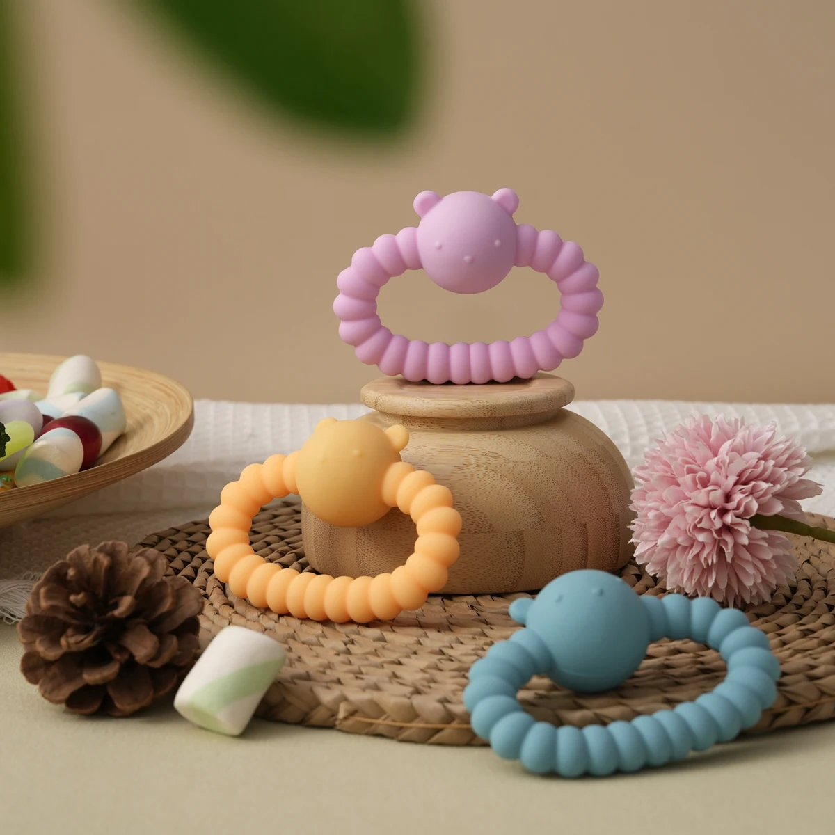 Color niños 1 Uds oso silicona mordedor sonajero juguete grado alimenticio 0-12 meses bebé sensorial anillo de dentición juguetes relajantes para niños pequeños - imagen 3