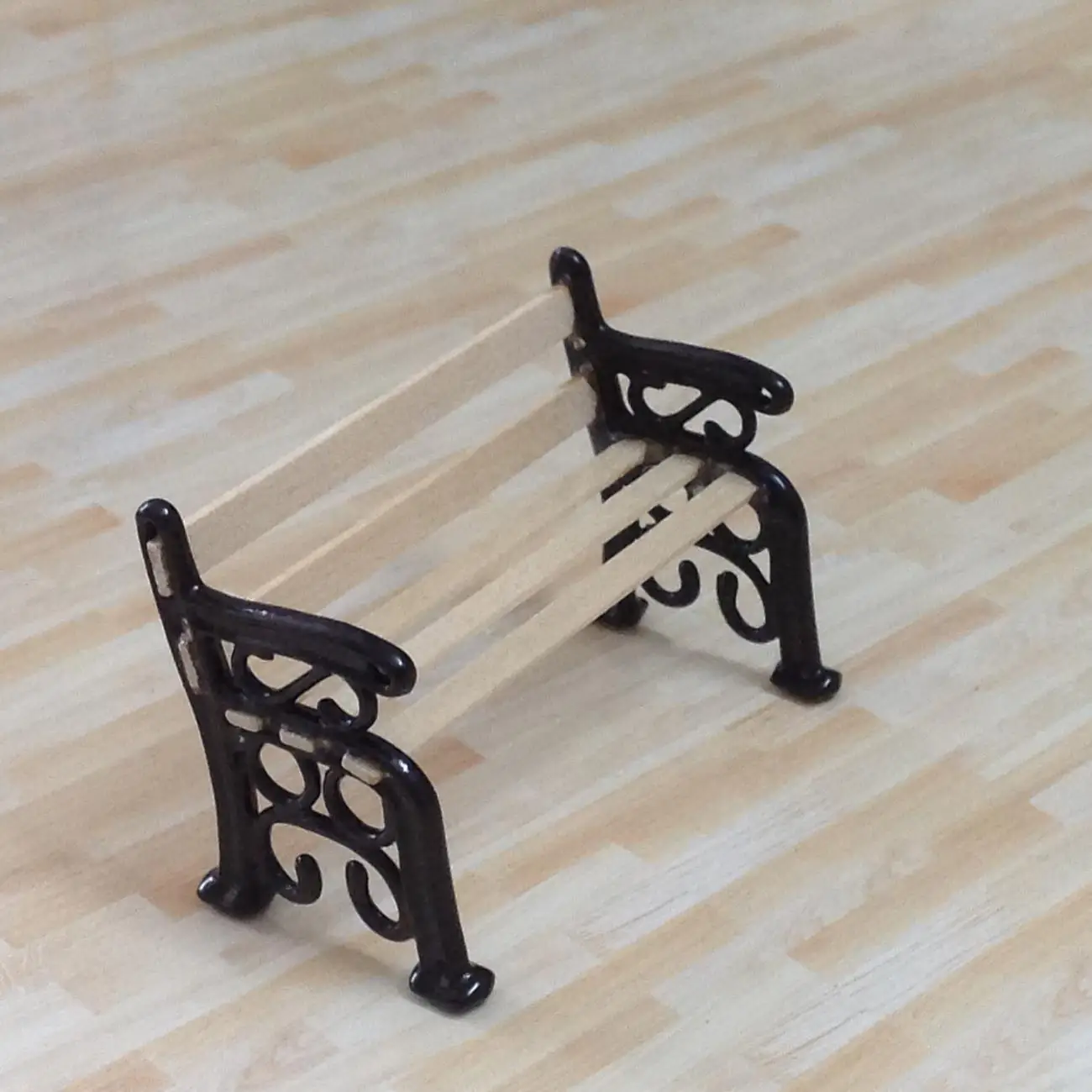 1/24 Dollhouse Miniature Garden Patio Yard Lakeside PARK BENCH Wooden & Metal