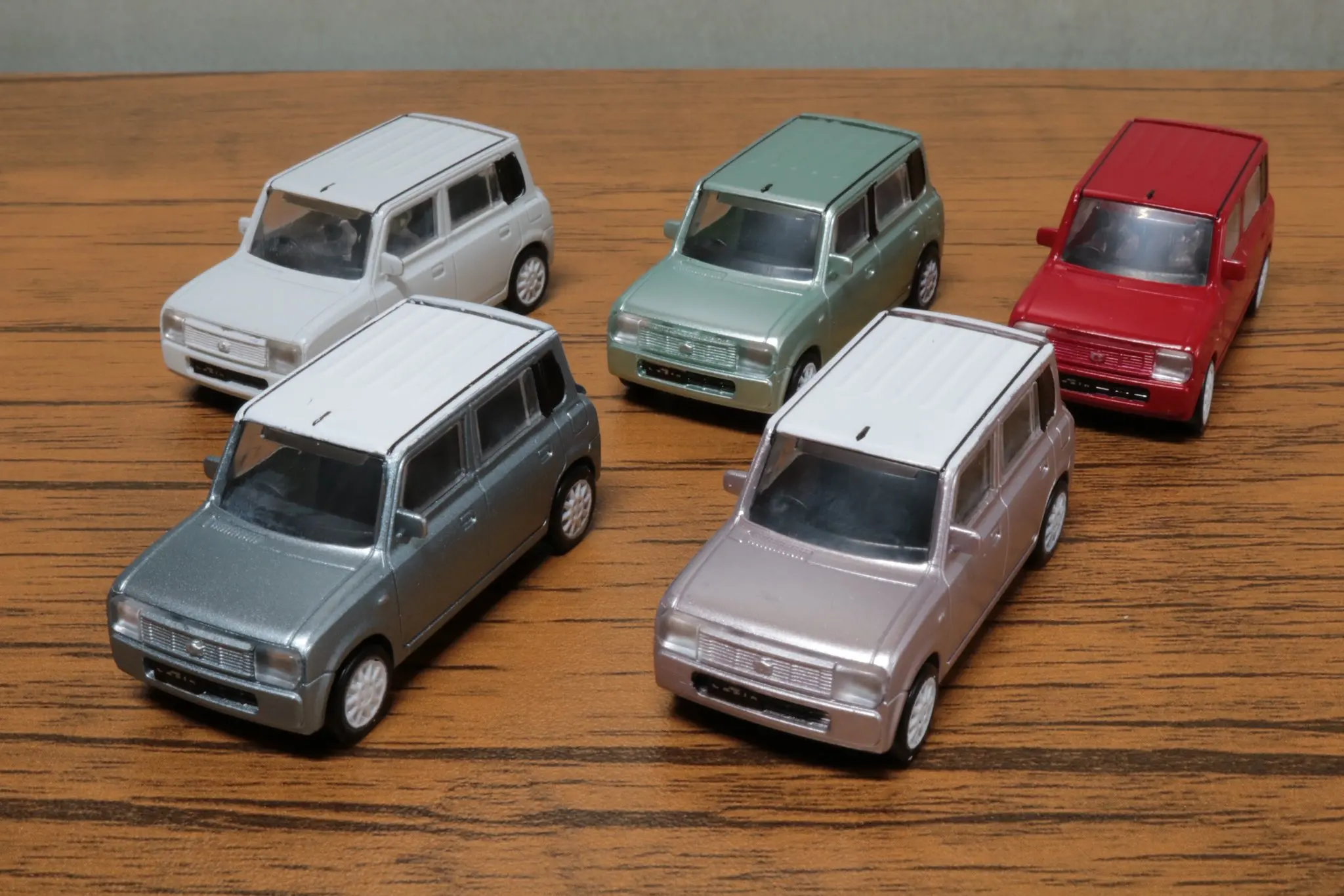 Stasto cápsula juguetes miniatura 1/64 ESCALA HE21S hatchback de cinco puertas Suzuki Alto Lapin montaje mini coche modelo gasha figuras - imagen 4