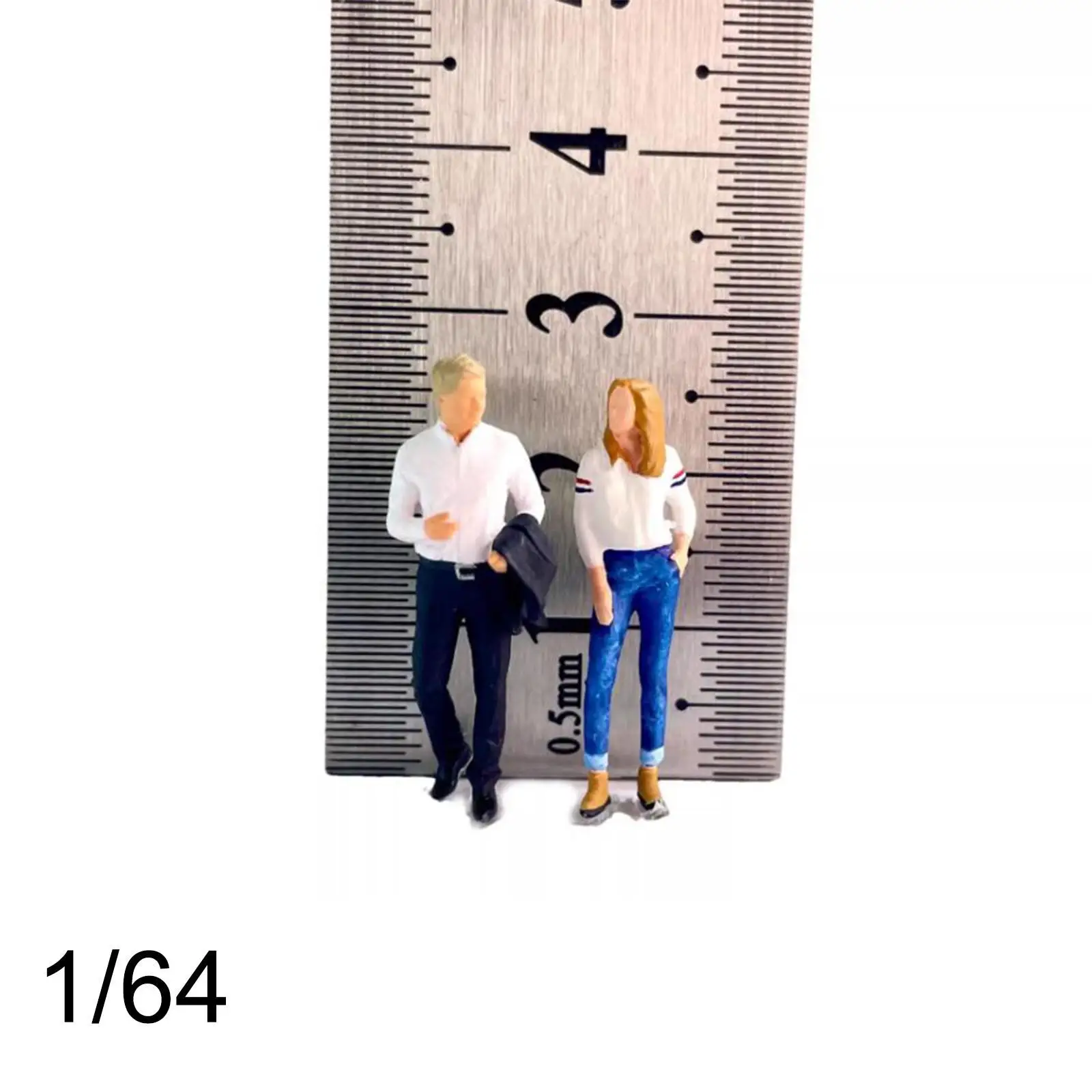2 Pieces 1/64 Scale People Figure, Diorama Figures for Miniature Scene Decor Accessories