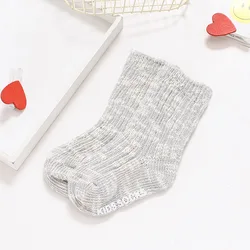 Calcetines antideslizantes gruesos para bebé en otoño e invierno