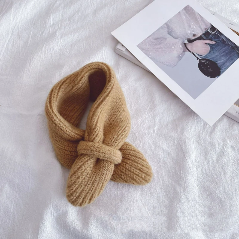 Korean-style Winter Stylish Cross Children’s Small Scarf, Warm, Solid Color, Versatile Knitted Pullover Neck Warmer, Soft - imagen 2