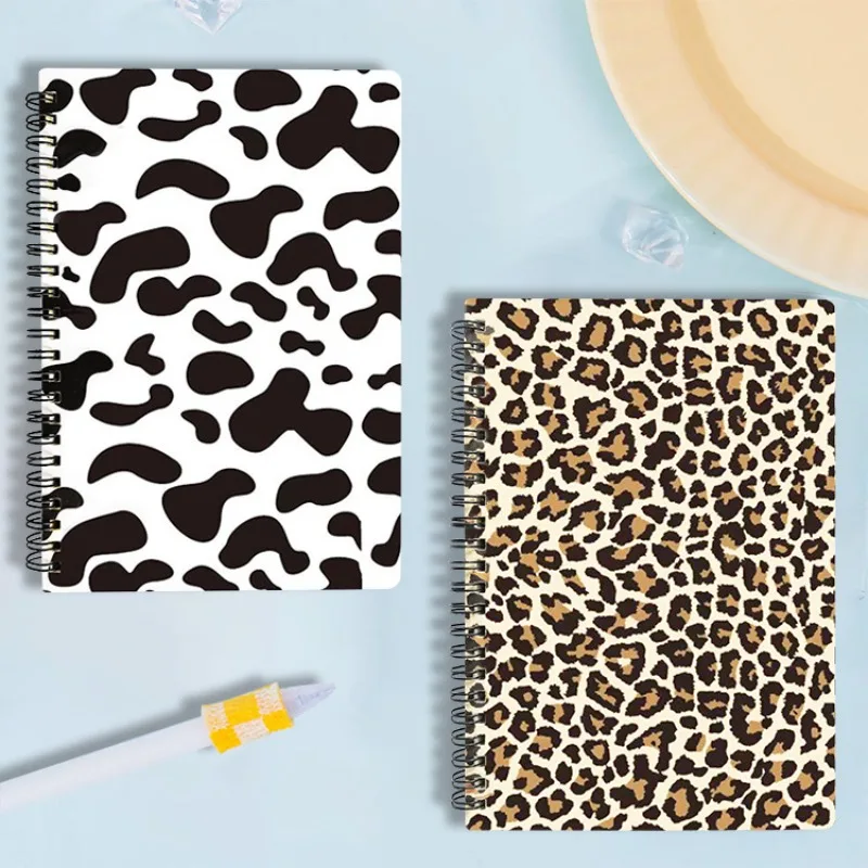Cuaderno escolar infantil leopardo – estampado suave para niños - imagen 2