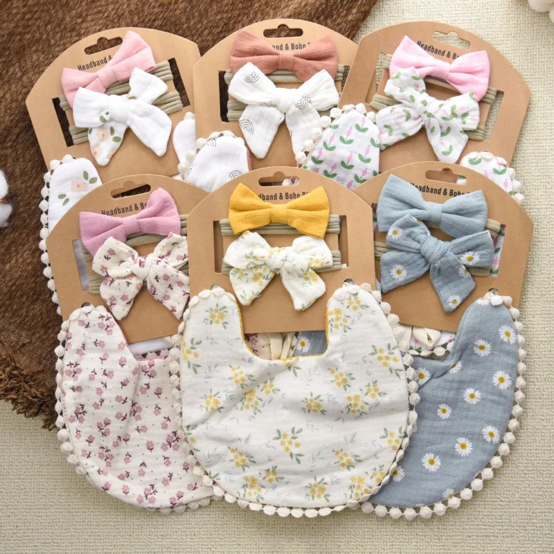 Conjunto de bebé de algodón de primera calidad: diadema con lazo de babero de gasa multicapa estampada, transpirable y agradable para la piel, accesorio bonito y esencial para bebé. - imagen 2