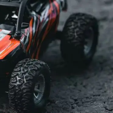 Mini coche teledirigido 1:32, coches de Control remoto, 20 Km/h, todoterreno, carreras de alta velocidad, aceleración de deriva interior, juguete eléctrico para niños, oruga