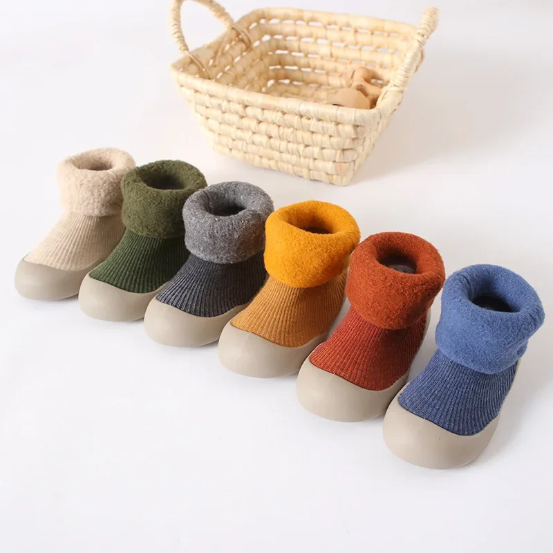 Zapatos de invierno antideslizantes para primeros pasos de bebé - imagen 4