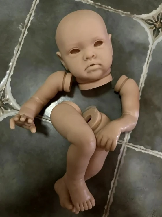 Chantal – Kit de muñeca renacida sin pintar con cuerpo y ojos de tela