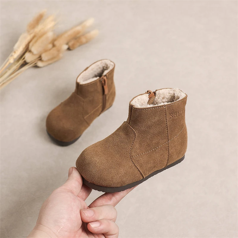 Botas de cuero genuino para bebés y niños, botas para exteriores para niños, suela suave antideslizante, zapatos ligeros para niños pequeños, Otoño Invierno