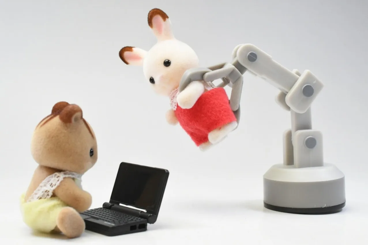 HOTLINE-juguetes de cápsula, brazo de Robot genial, mascota, base magnética, articulaciones giratorias, host móvil, clip de notas para nevera, figuras de ensamblaje en miniatura - imagen 2