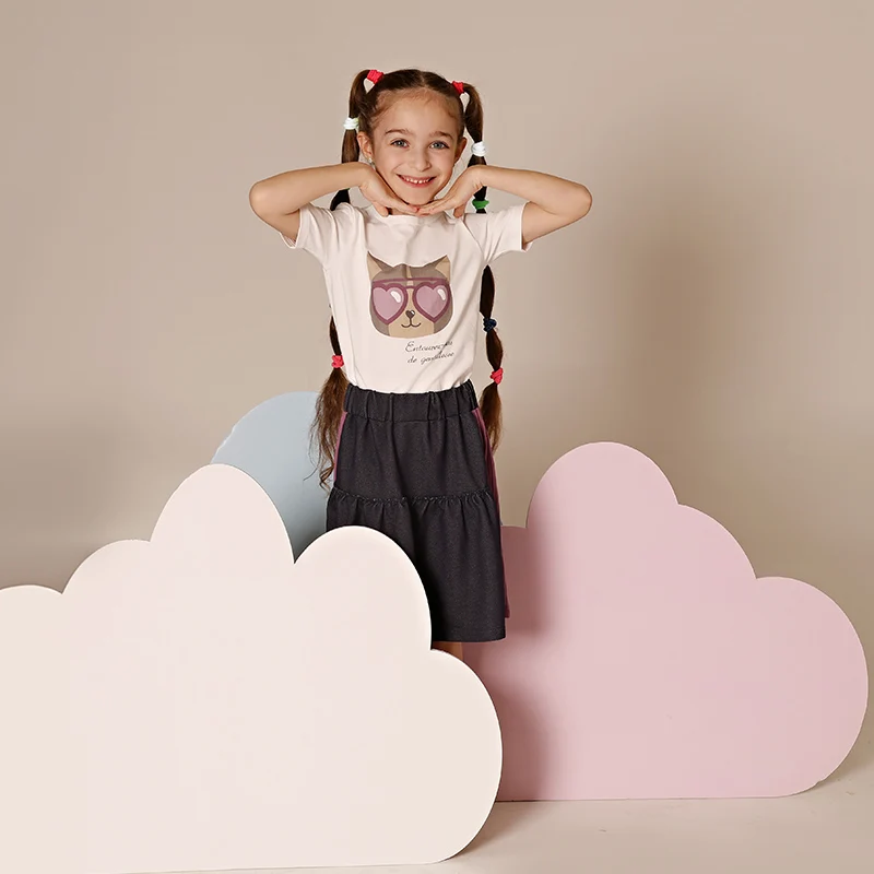 AA SS25 Ropa para niños Niño y niña Gato con gafas de sol Camiseta estampada con mezclilla y falda/polainas acanaladas Ropa casual para niños - imagen 3
