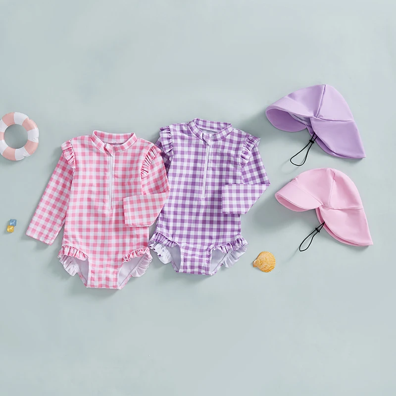 Bañador niña con protección solar UV y capucha a cuadros