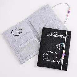 Funda para pasaporte alemán de fieltro artesanal y tarjetas del bebé