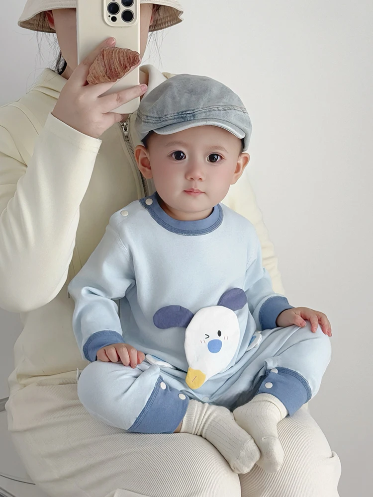 Mono bebé manga larga con patrón cachorro 3D – Cuello redondo - imagen 4