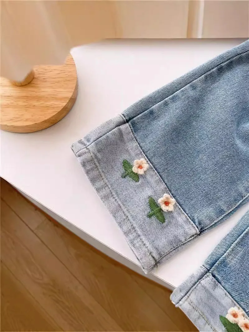 MILANCEL, nuevos pantalones vaqueros de otoño para niños de 1 a 7T, bonitos pantalones de pierna ancha con flores bordadas para niñas, pantalones rectos sueltos versión coreana para niños - imagen 5