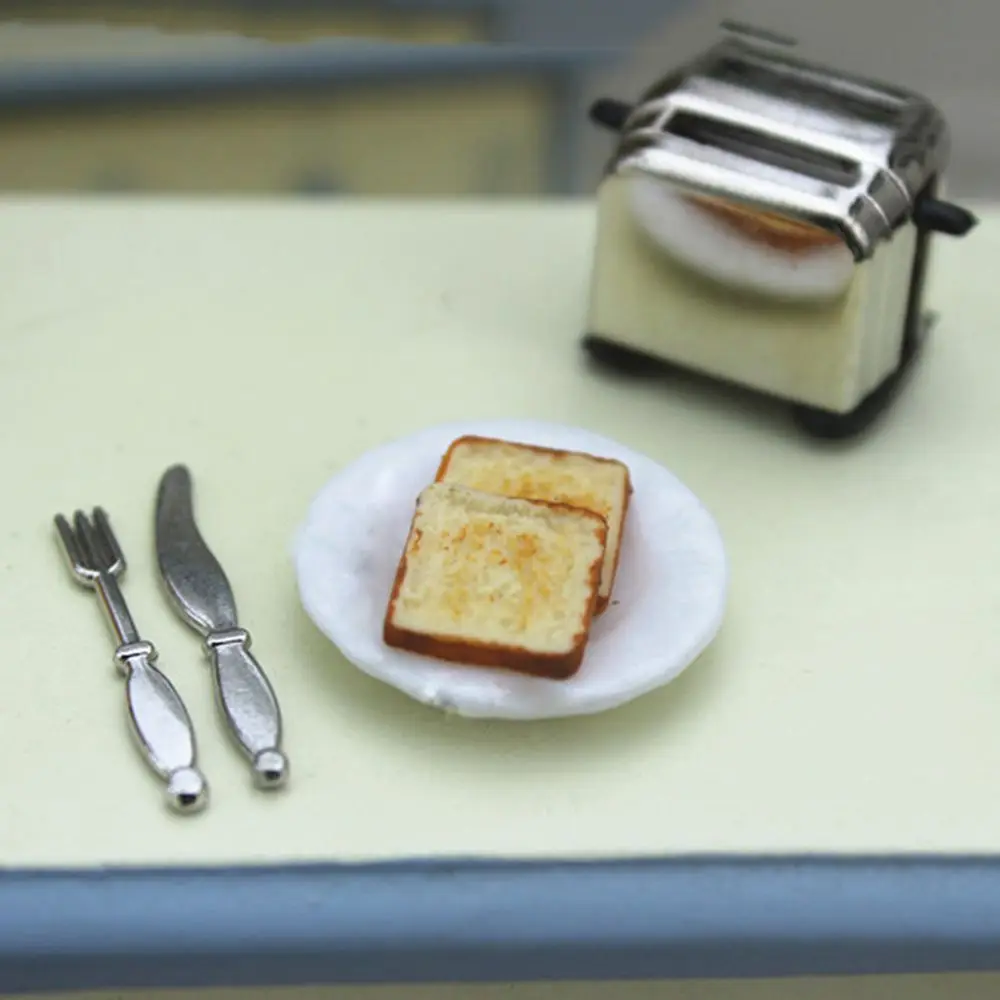 Simulación de comida, decoraciones para casa de muñecas, Mini juguete de cocina, tostadora en miniatura, máquina tostadora, accesorios para muñecas con pan de 2 uds. - imagen 5