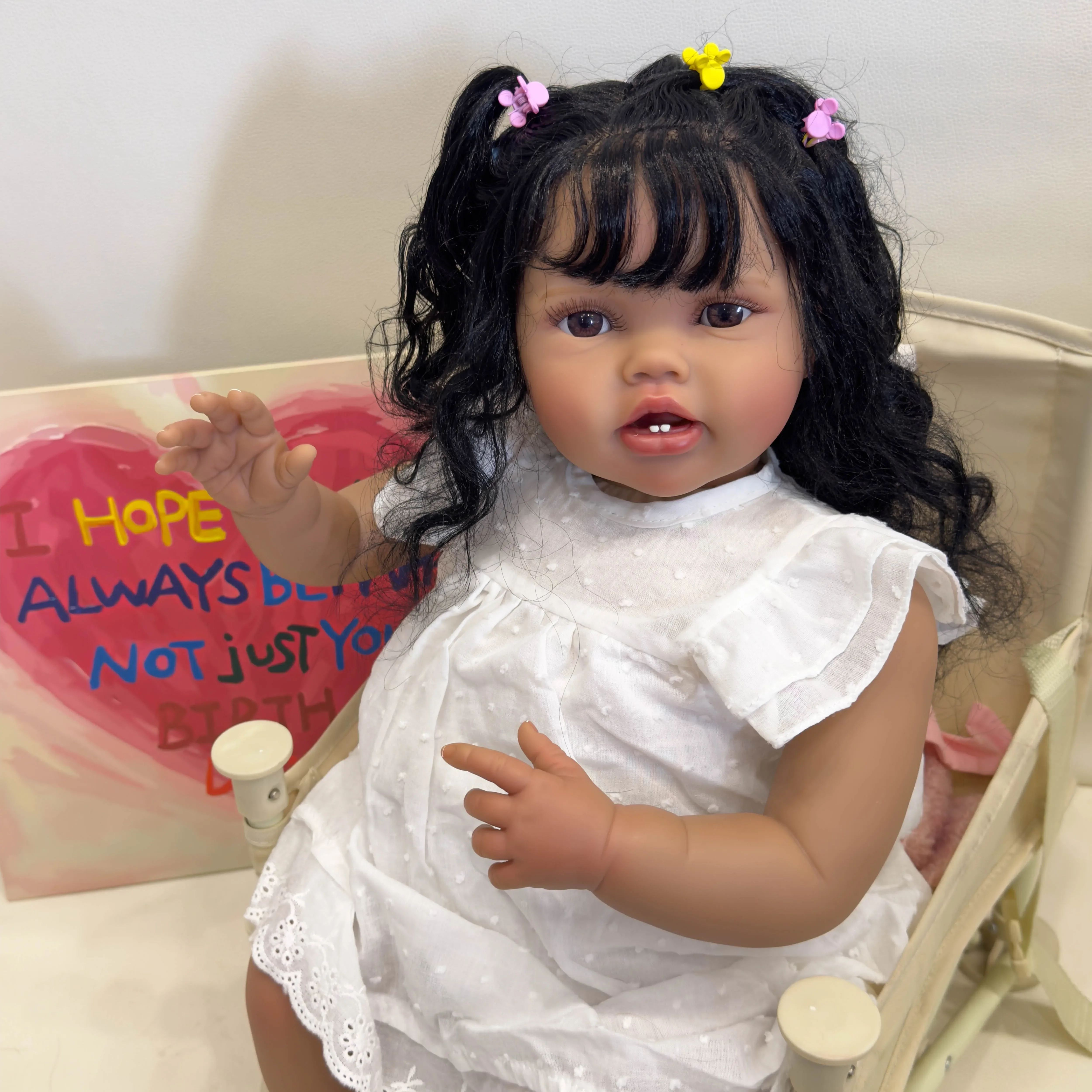 Muñeca Lottie Reborn bebé realista tacto suave – Piel marrón oscuro