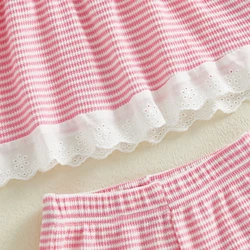Conjunto de verano para niña con volantes y ribete de encaje
