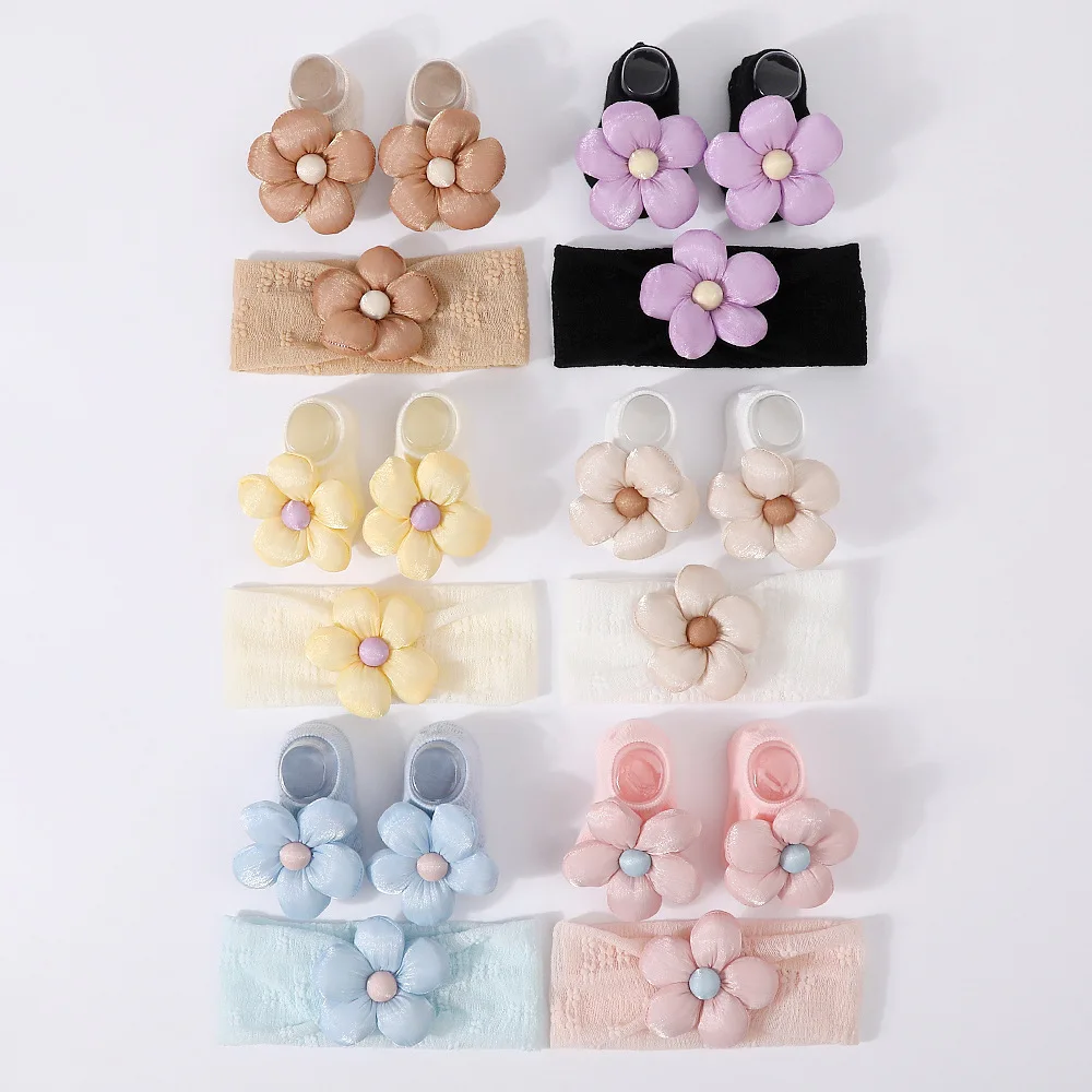 Diadema floral y calcetines de encaje para bebé recién nacido - imagen 3