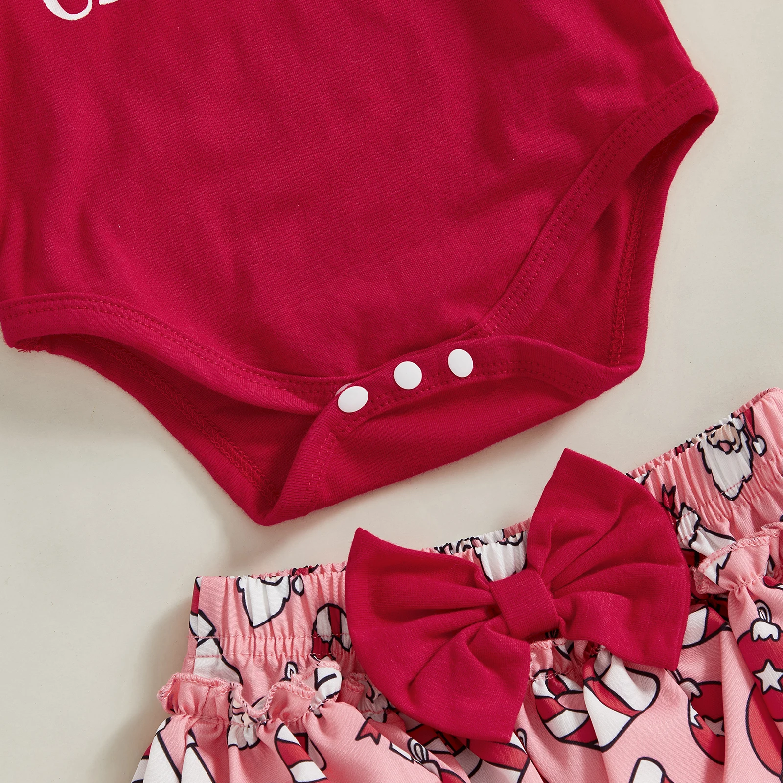 VISgogo Conjuntos de Navidad para niñas de manga larga con estampado de Papá Noel/pan de jengibre, pantalones cortos de PP escalonados, conjuntos de calcetines y diadema - imagen 5