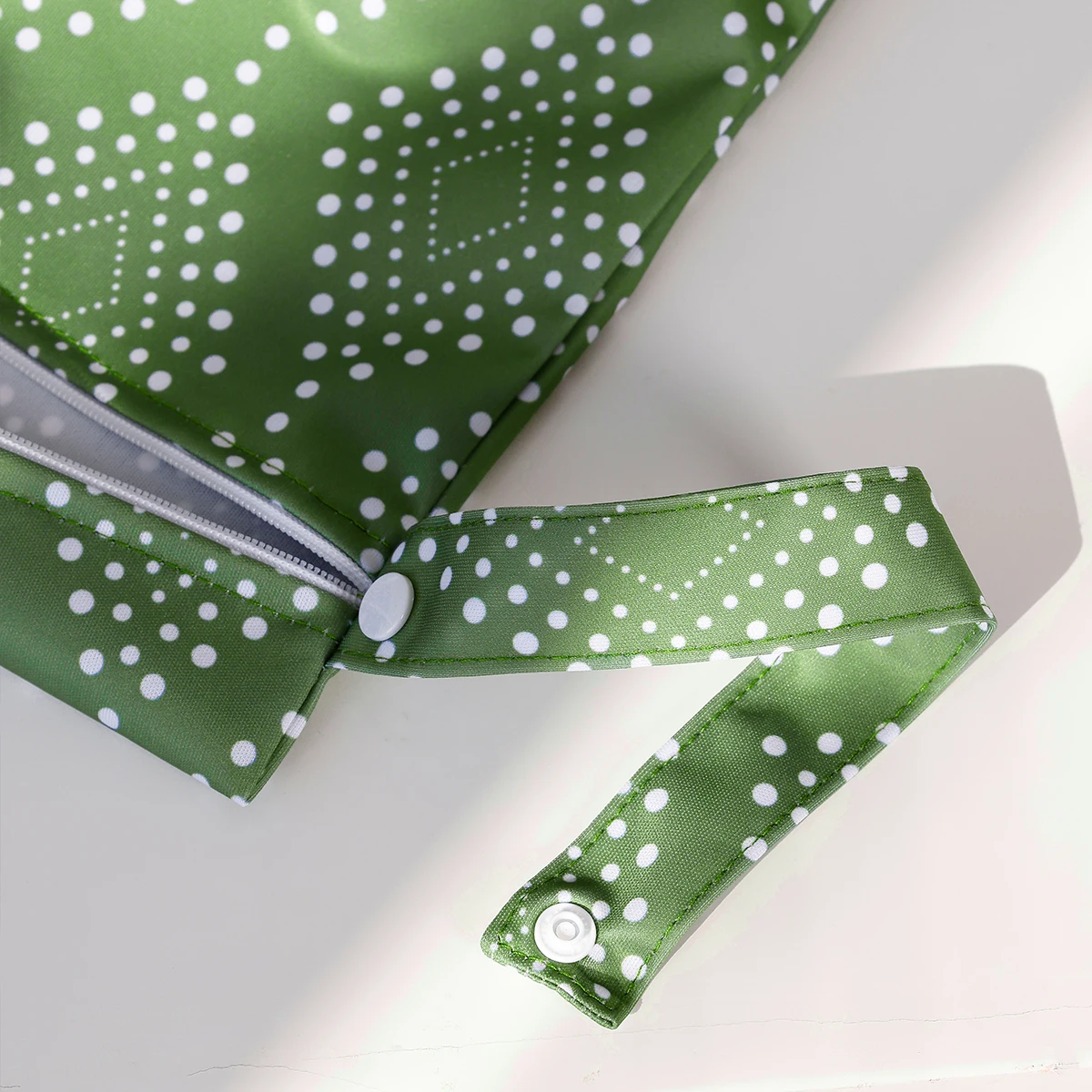 Bolsa impermeable reutilizable Elinfant para pañales seco y húmedo - imagen 4